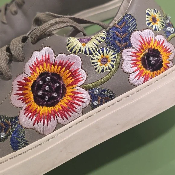 Sketcher Sinker Floral Embroidered Shoes Sz 9 - Picture 3 of 9